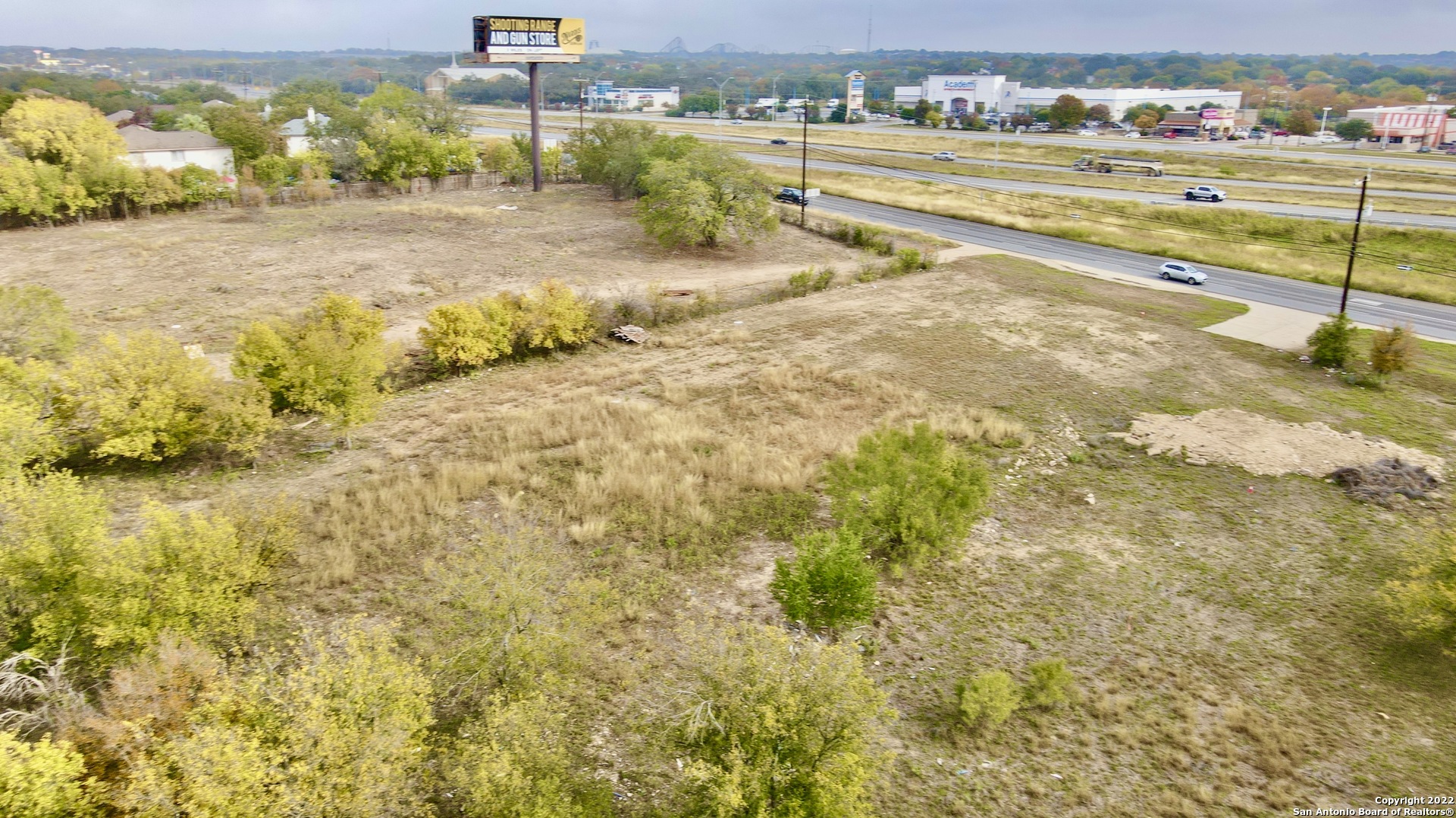 Photo 6 of 8 of 505 N Loop 1604 land