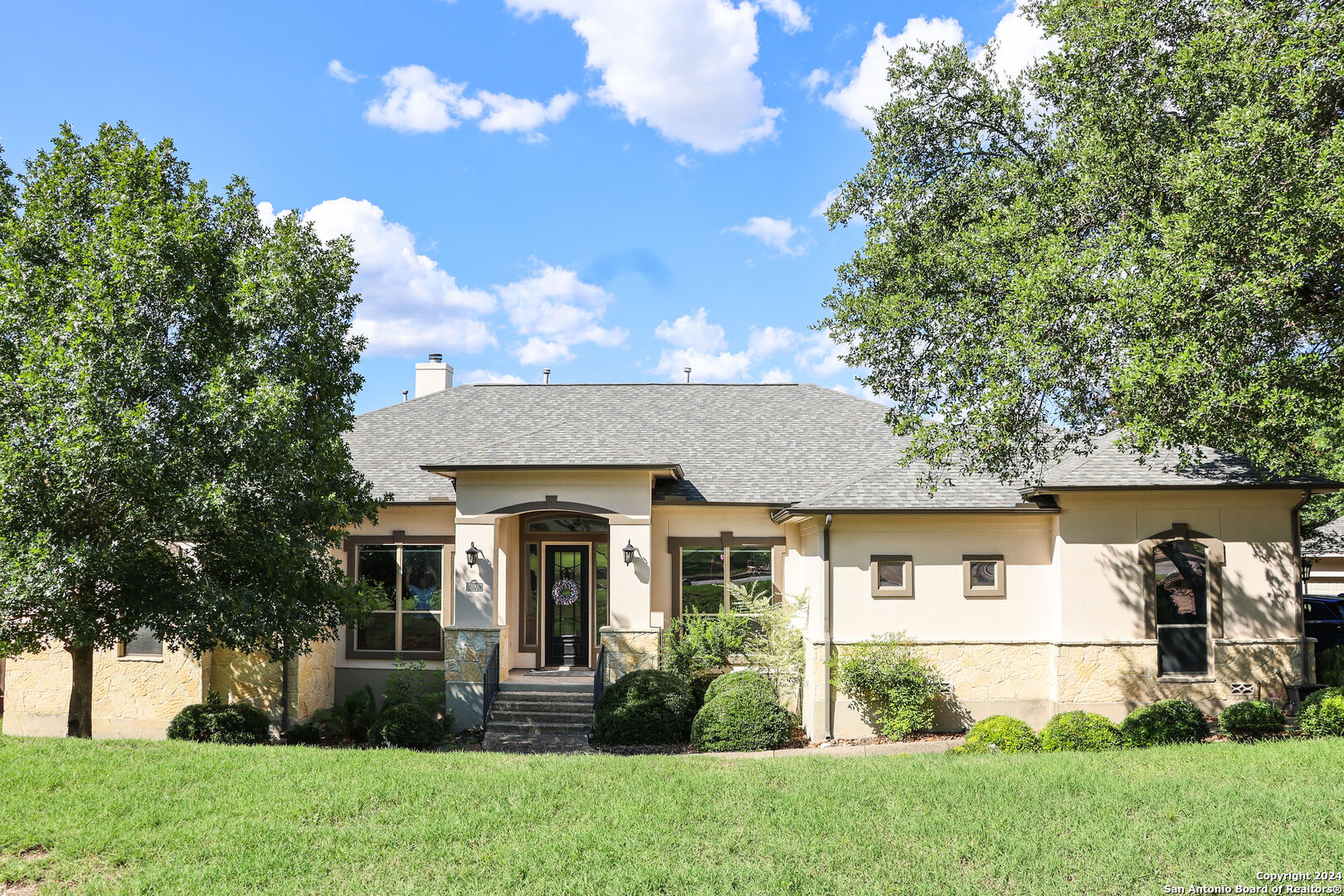 Photo 1 of 31 of 23902 Verde River house