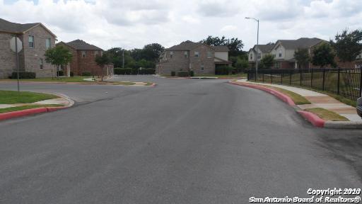 Photo 2 of 20 of 2608 Grayson Way townhome