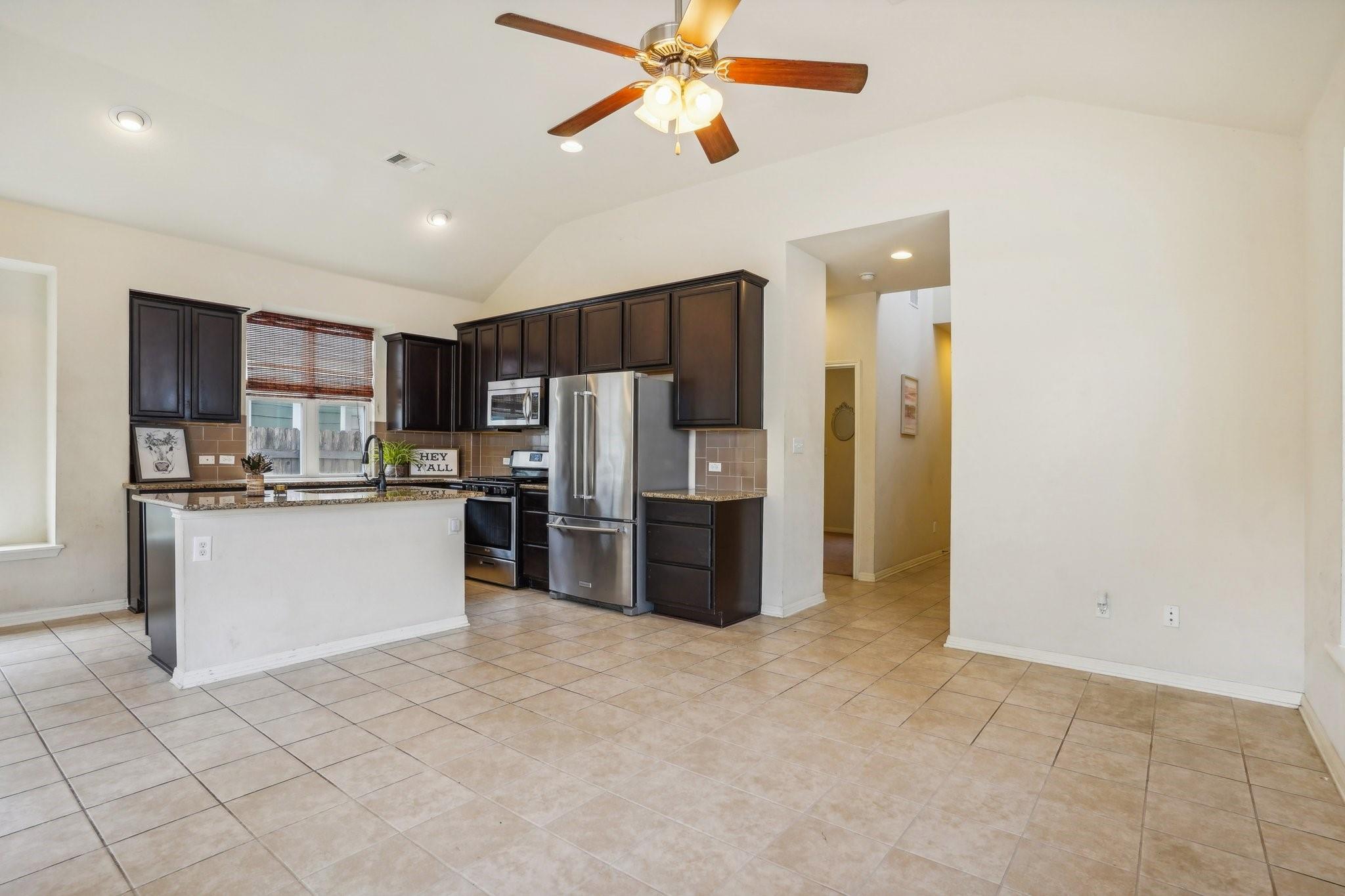 Photo 9 of 33 of 142 Wainscot Oak WAY house