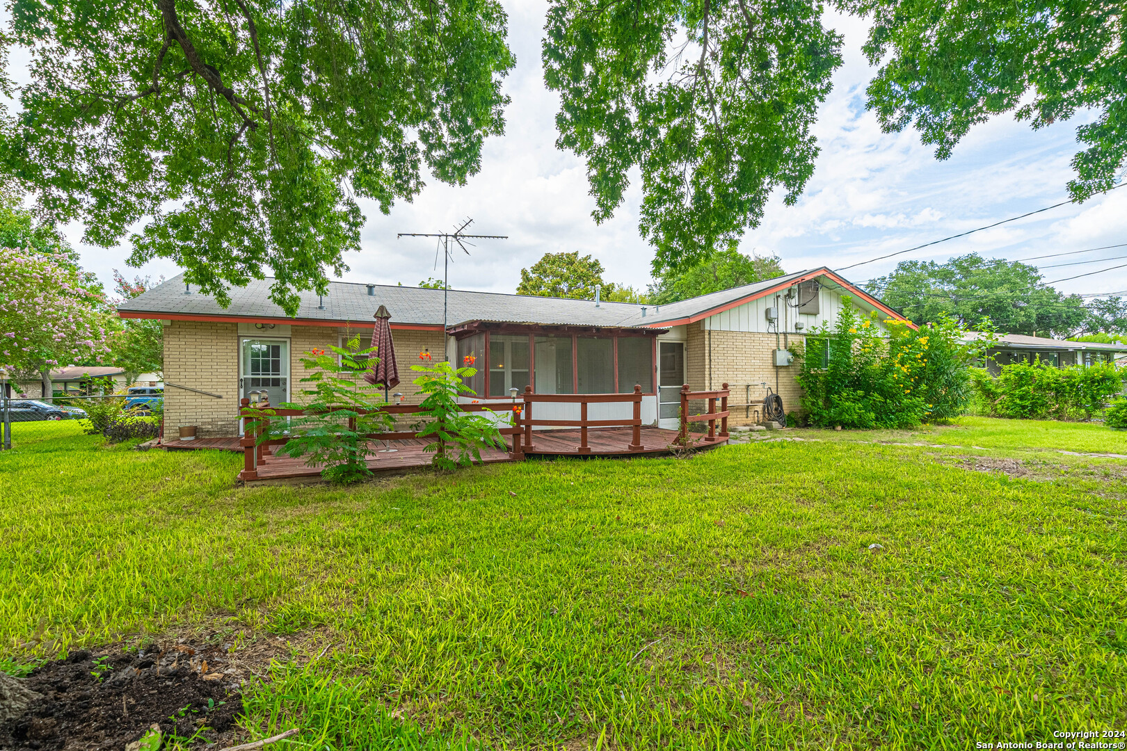 Photo 31 of 36 of 214 PECAN DR house