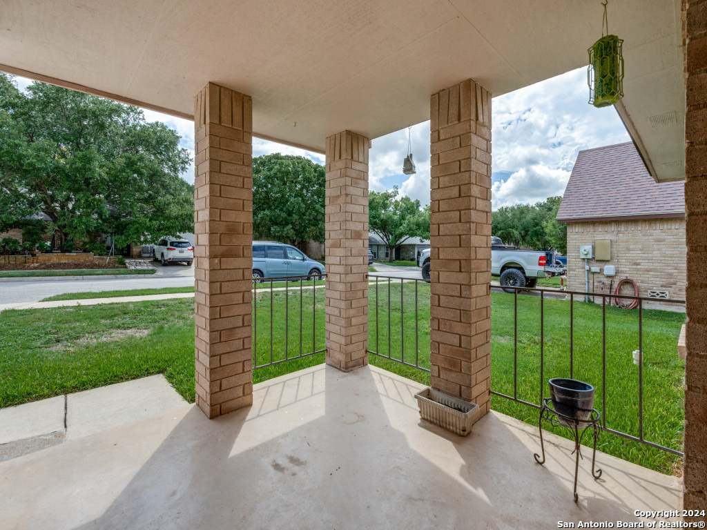 Photo 4 of 23 of 2609 Cedar Lane house