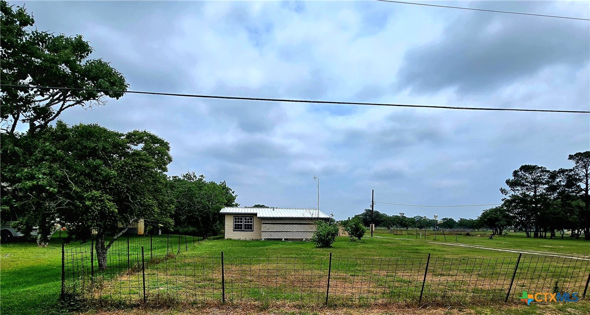 Photo 3 of 17 of 65 Old Settlement Road house