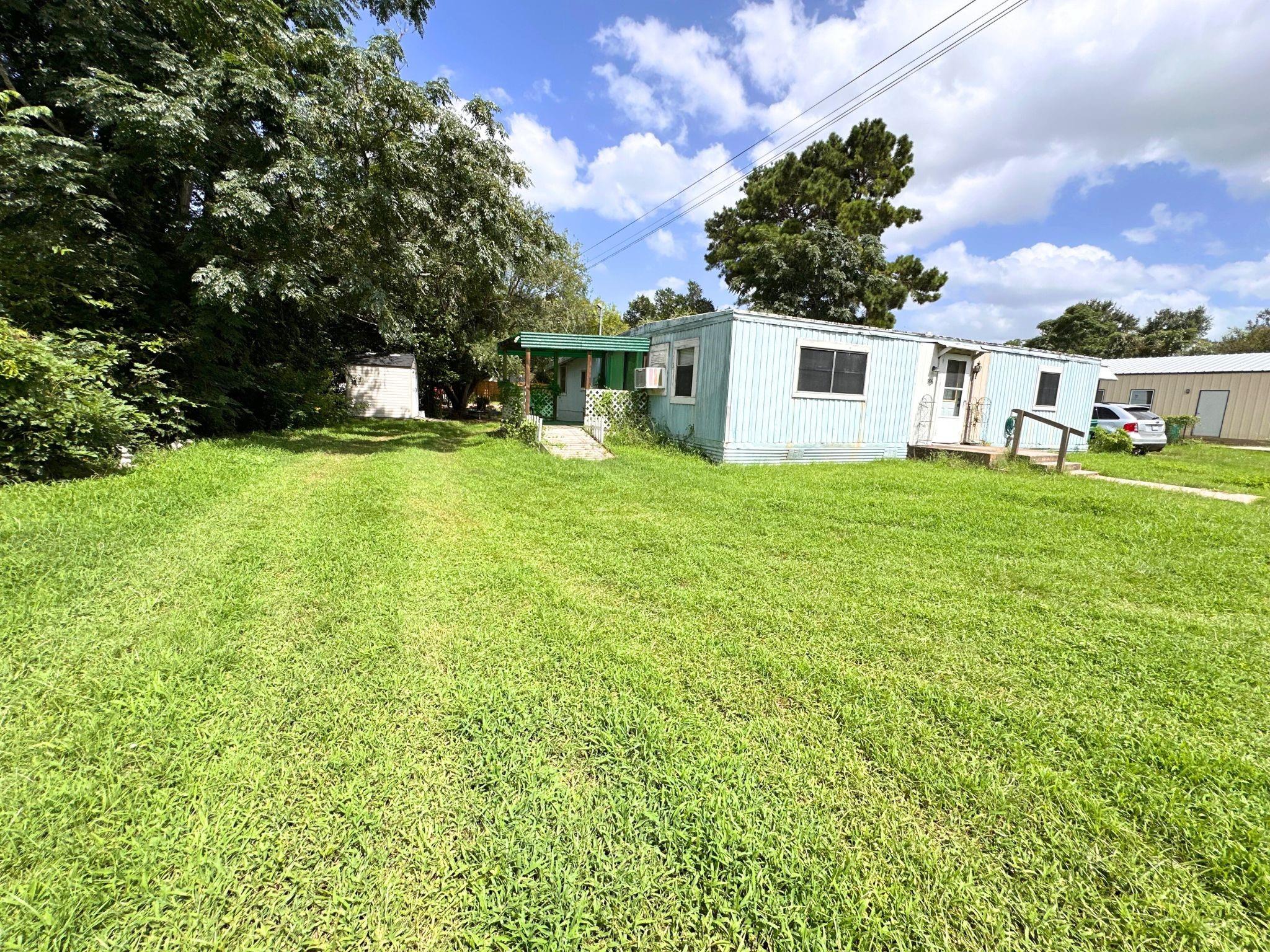 Photo 6 of 7 of 906 Turney LN mobile home