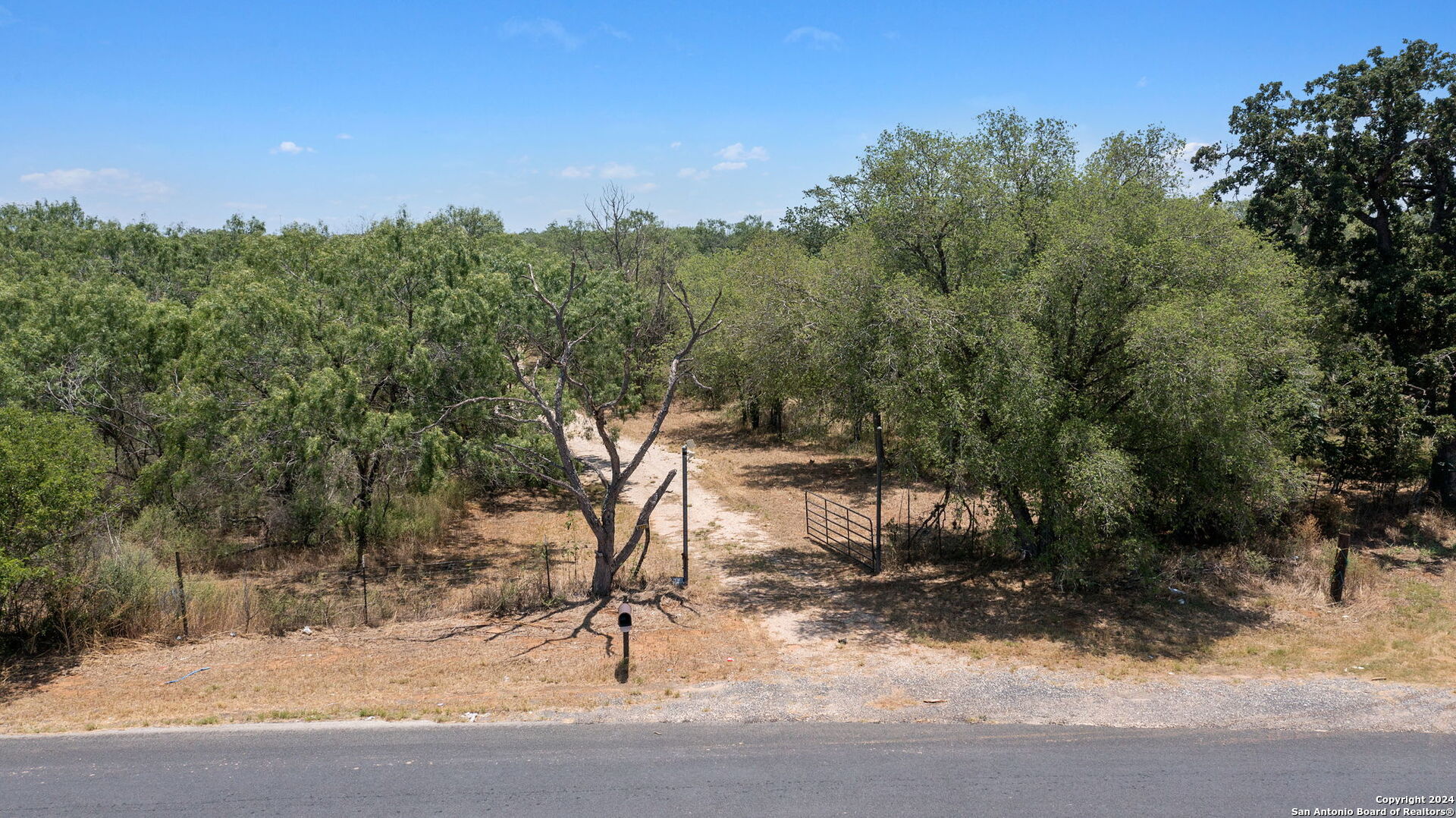 Photo 8 of 24 of 19366 BENTON CITY RD land