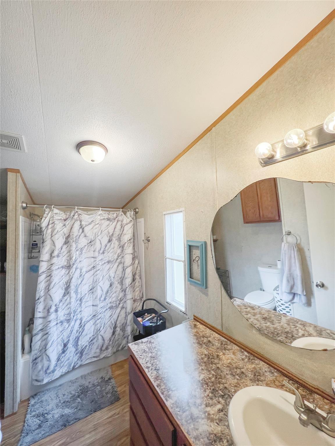 Photo 5 of 16 of 102 Village Circle mobile home