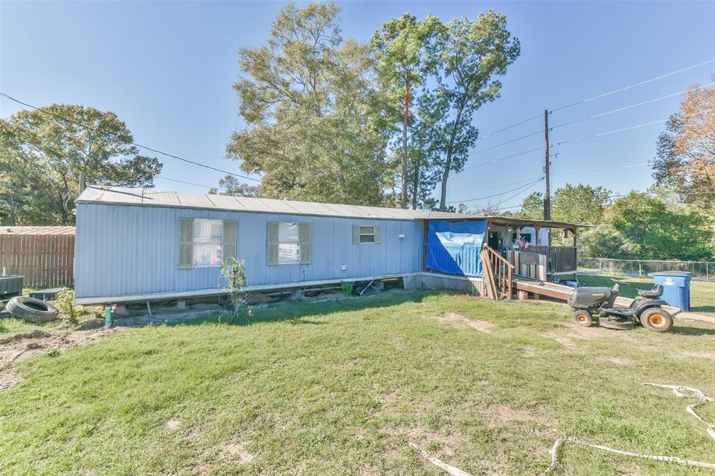 Photo 11 of 36 of 15977 1st Street mobile home