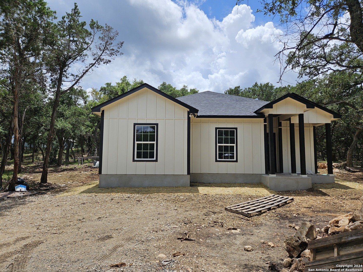 Photo 6 of 24 of 2514 cypress gardens house