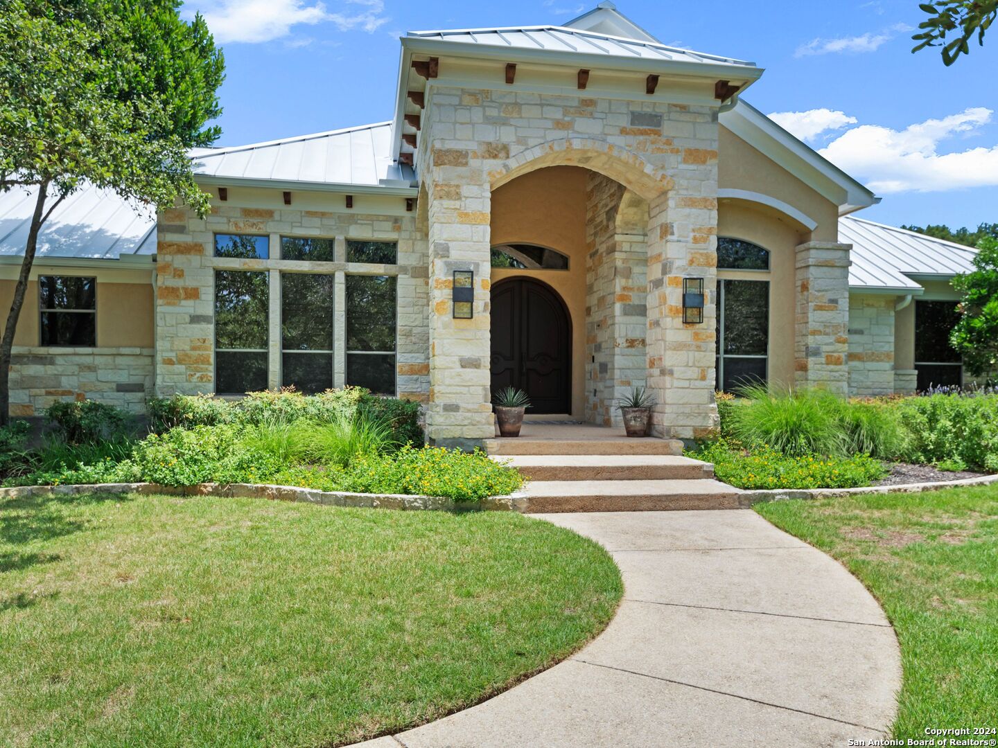 Photo 5 of 49 of 676 Long Meadows house