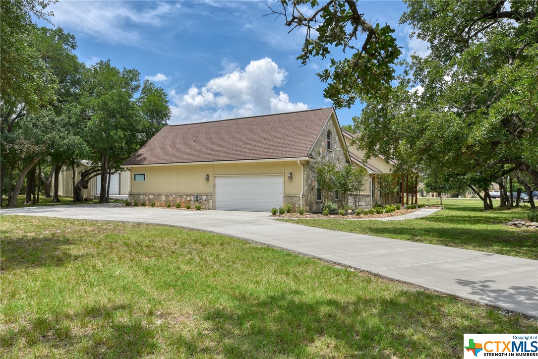 Photo 3 of 43 of 150 Lantana Ridge house