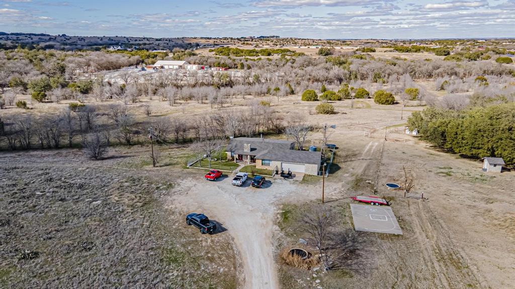 Photo 4 of 40 of 4704 W US Highway 377 house