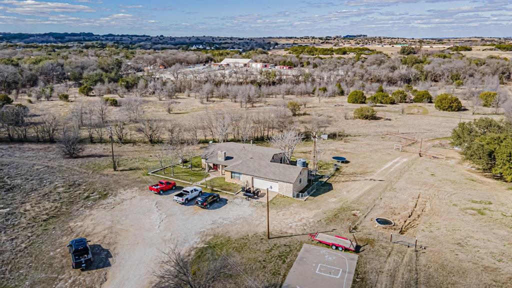 Photo 5 of 40 of 4704 W US Highway 377 house