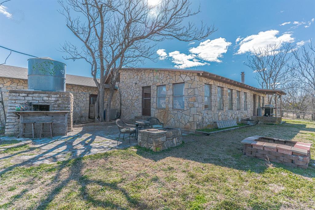 Photo 6 of 40 of 4704 W US Highway 377 house