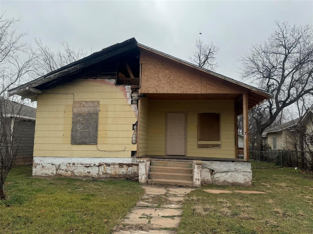 Photo 4 of 5 of 1805 Fillmore Street house