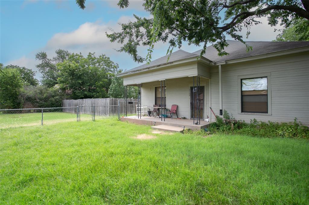 Photo 4 of 30 of 2109 8th Street house