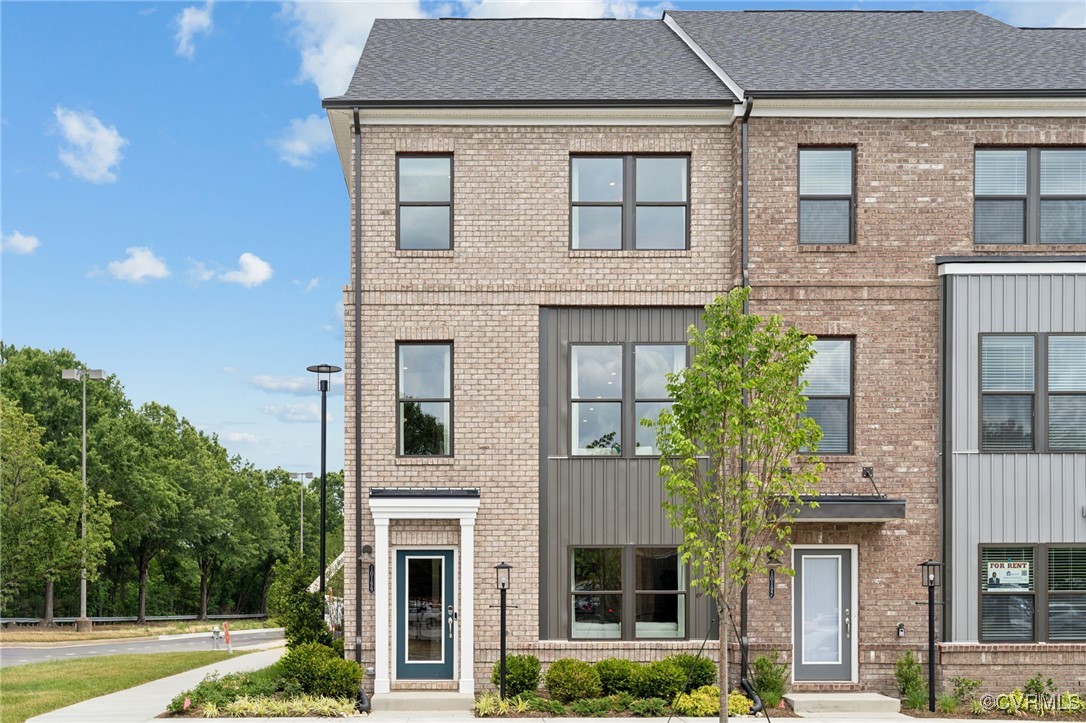 Photo 3 of 41 of 10173 Blue Wing Lane townhome