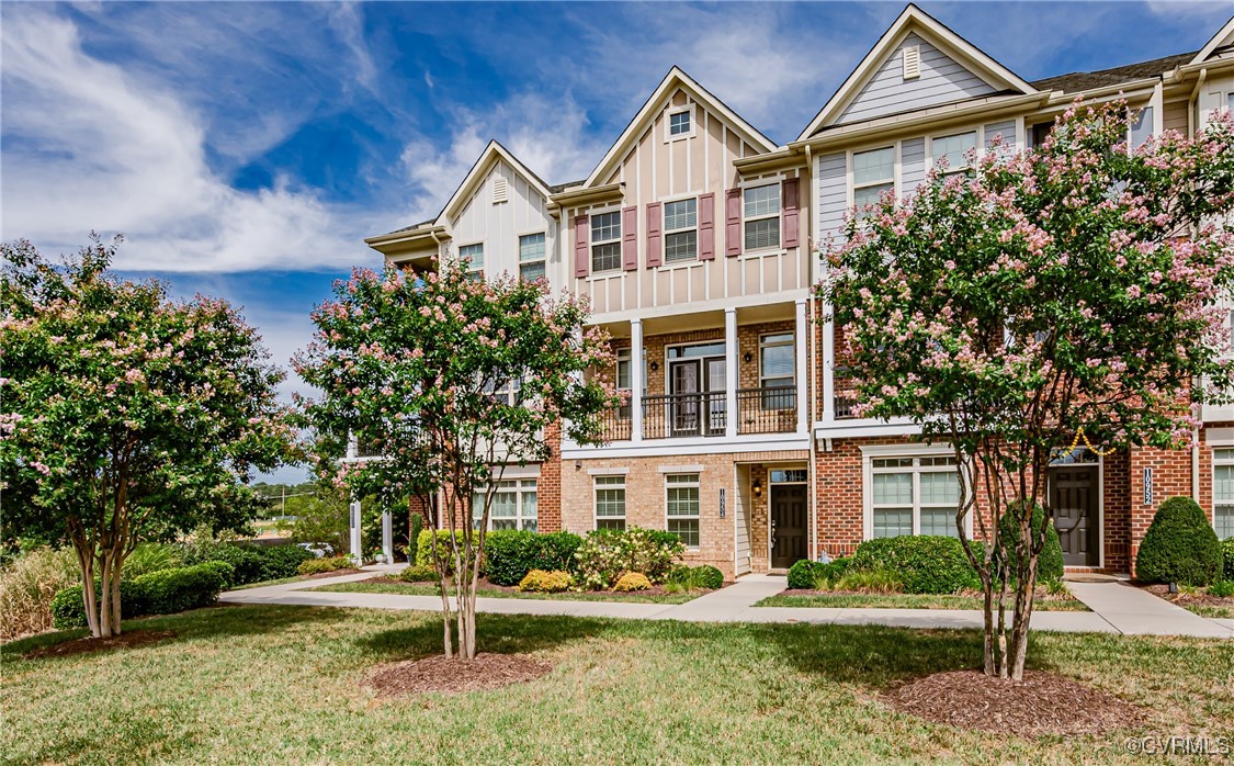 Photo 1 of 29 of 10954 Parkshire Lane townhome