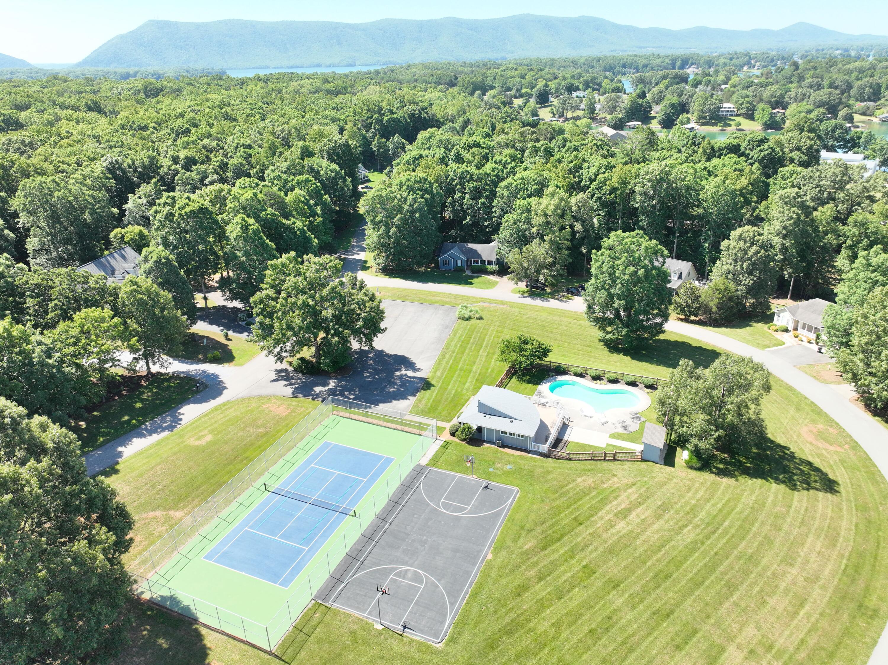 Photo 46 of 47 of 206 Blarney Stone CT townhome