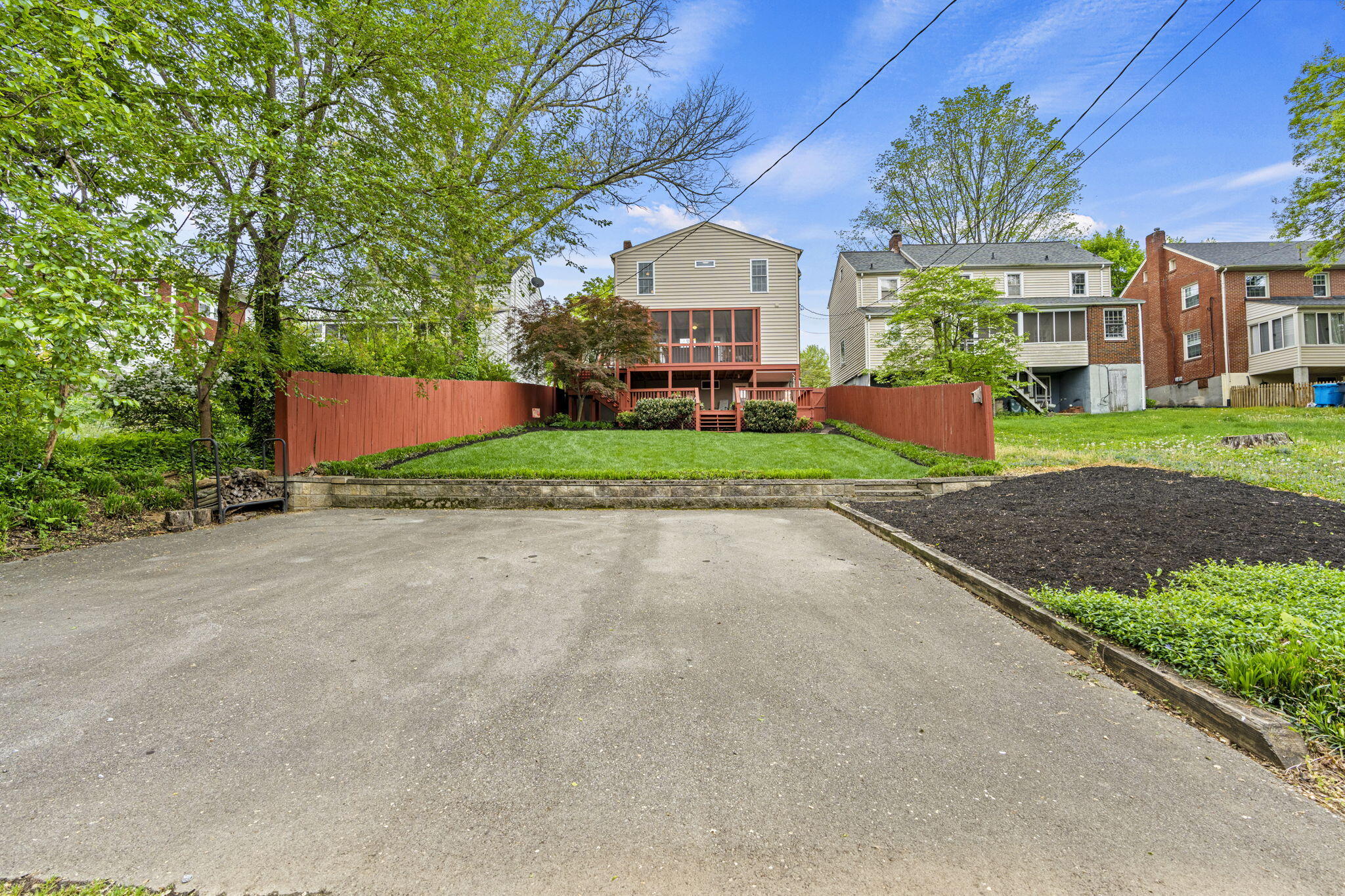 Photo 55 of 61 of 2423 Laburnum AVE SW house