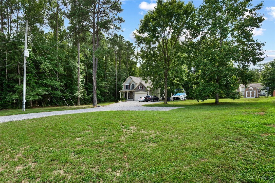 Photo 4 of 36 of 115 Lake Caroline Drive house