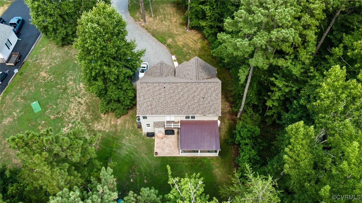 Photo 8 of 36 of 115 Lake Caroline Drive house