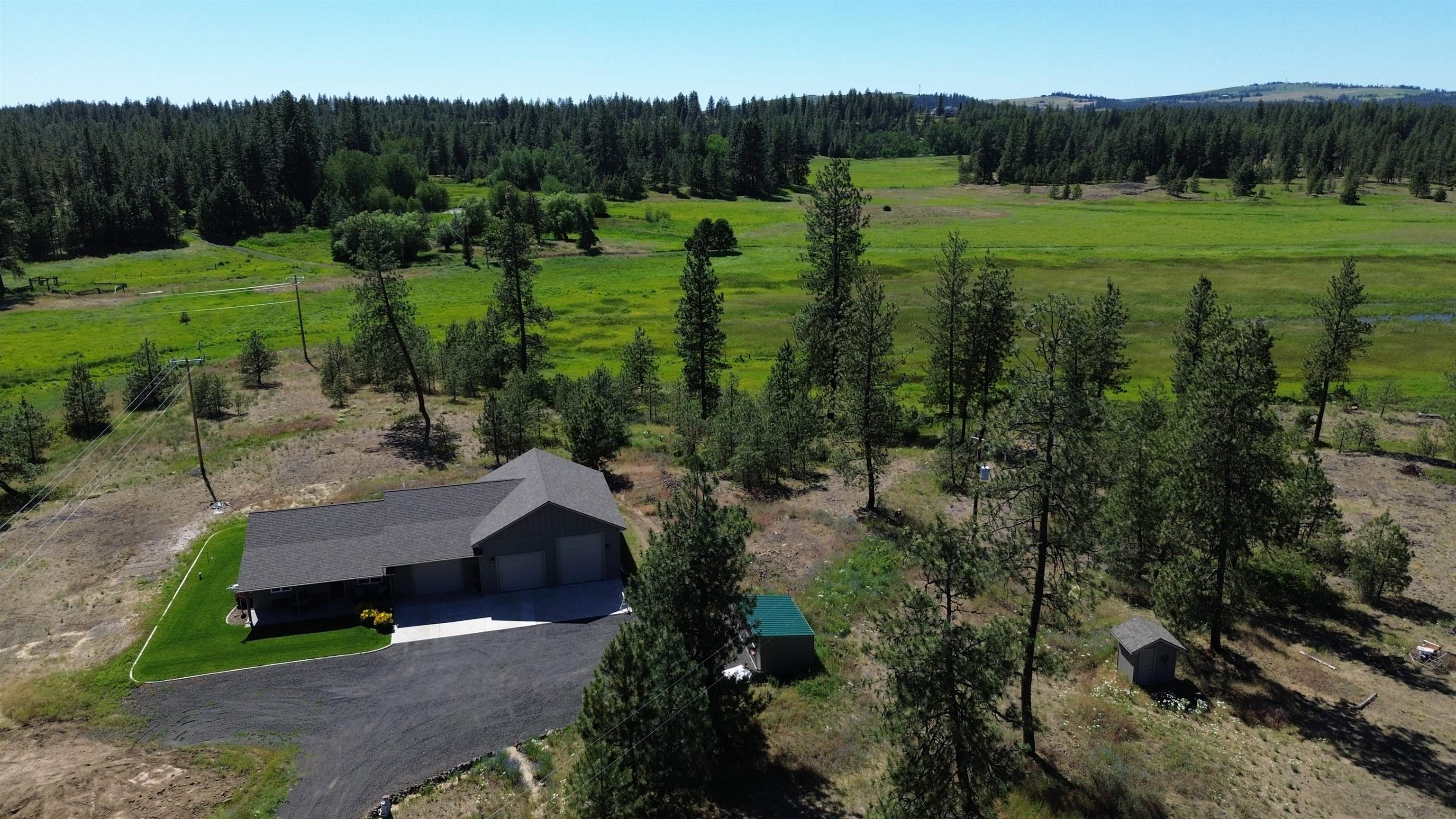 Photo 5 of 16 of 15502 S CURTIS Rd house