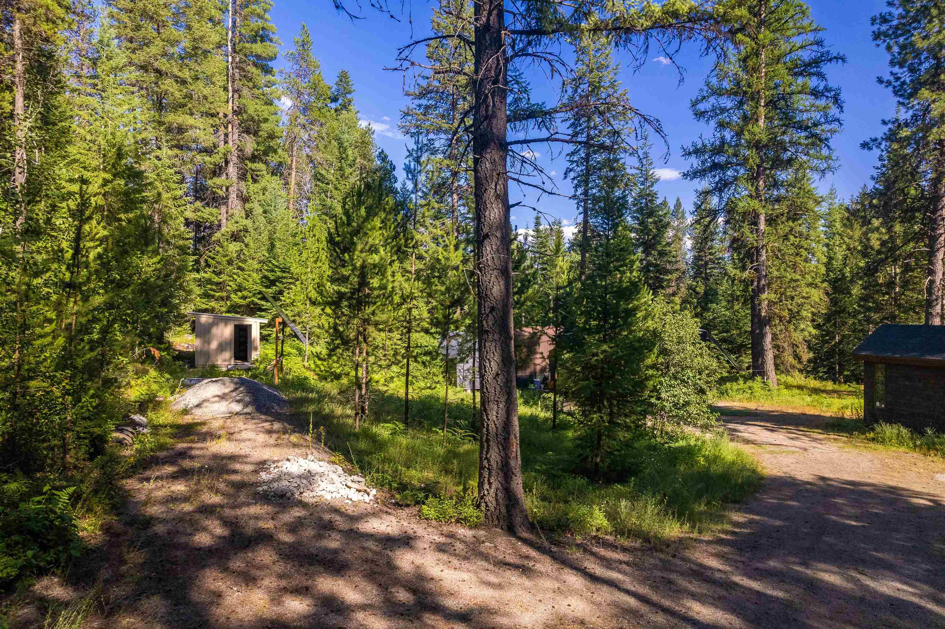 Photo 6 of 32 of 2157 McCloud Creek Rd house