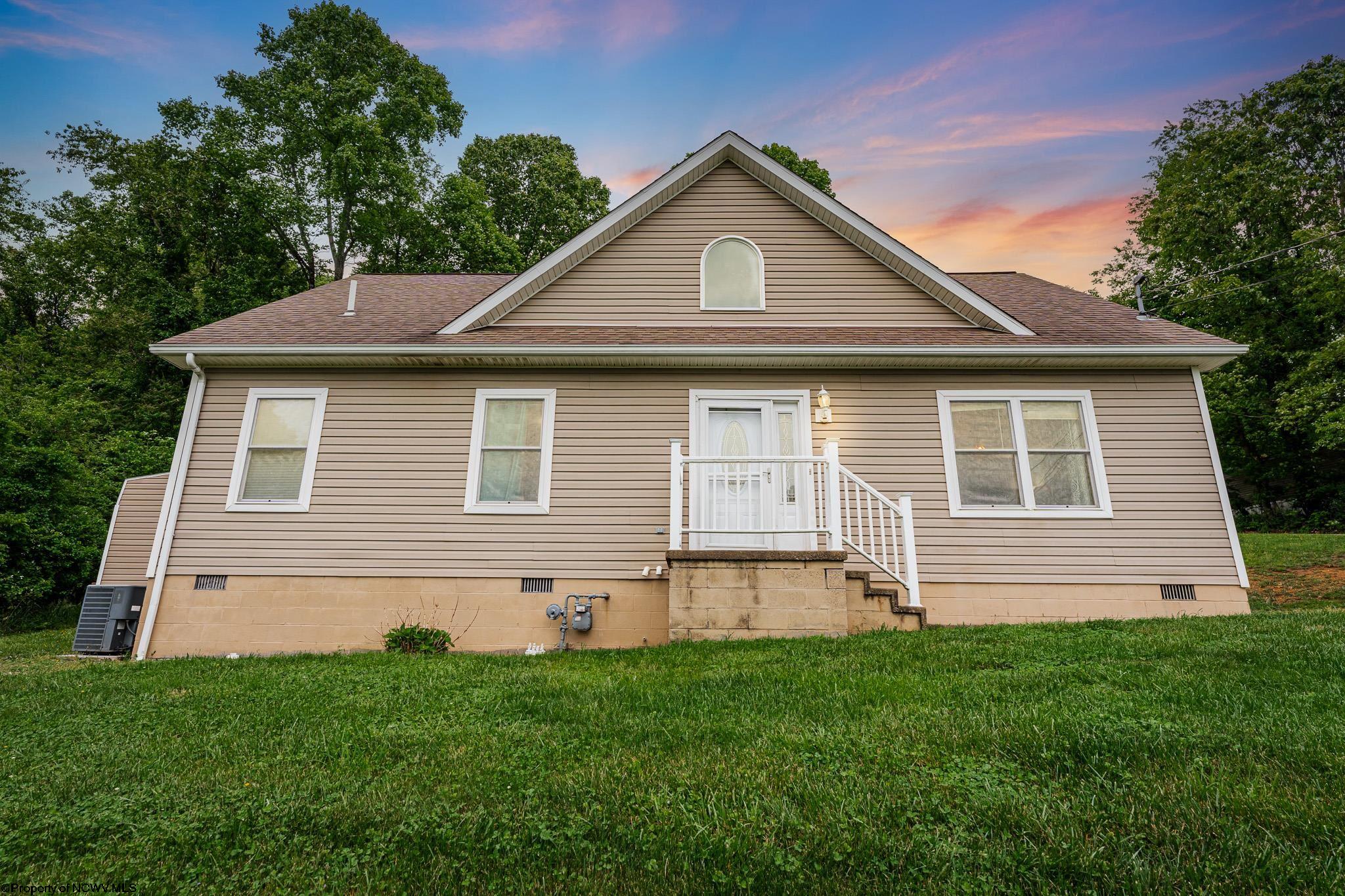 Photo 1 of 31 of 1457 Parkside Drive house