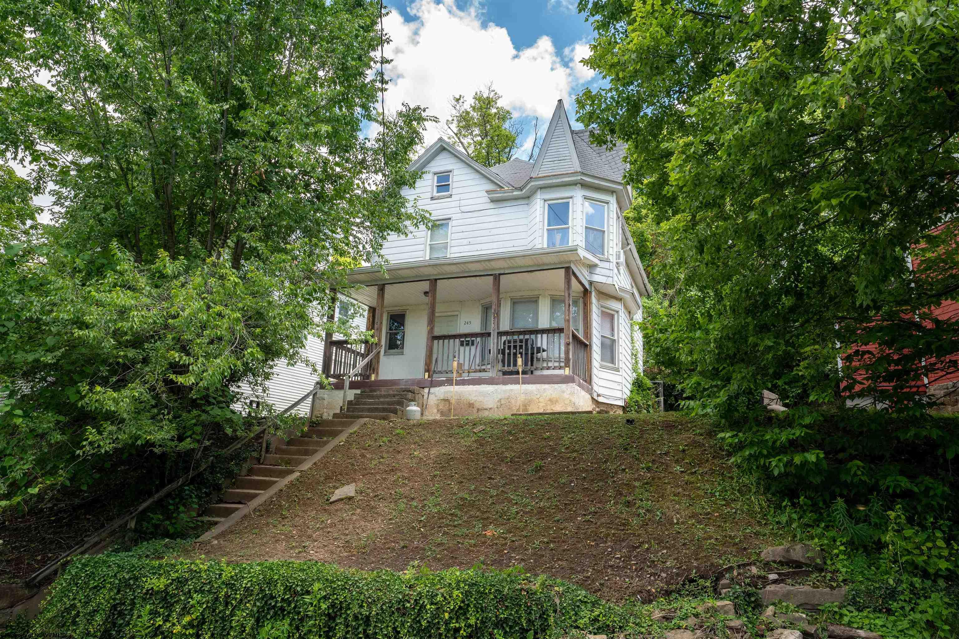 Photo 1 of 25 of 245 Richwood Avenue house