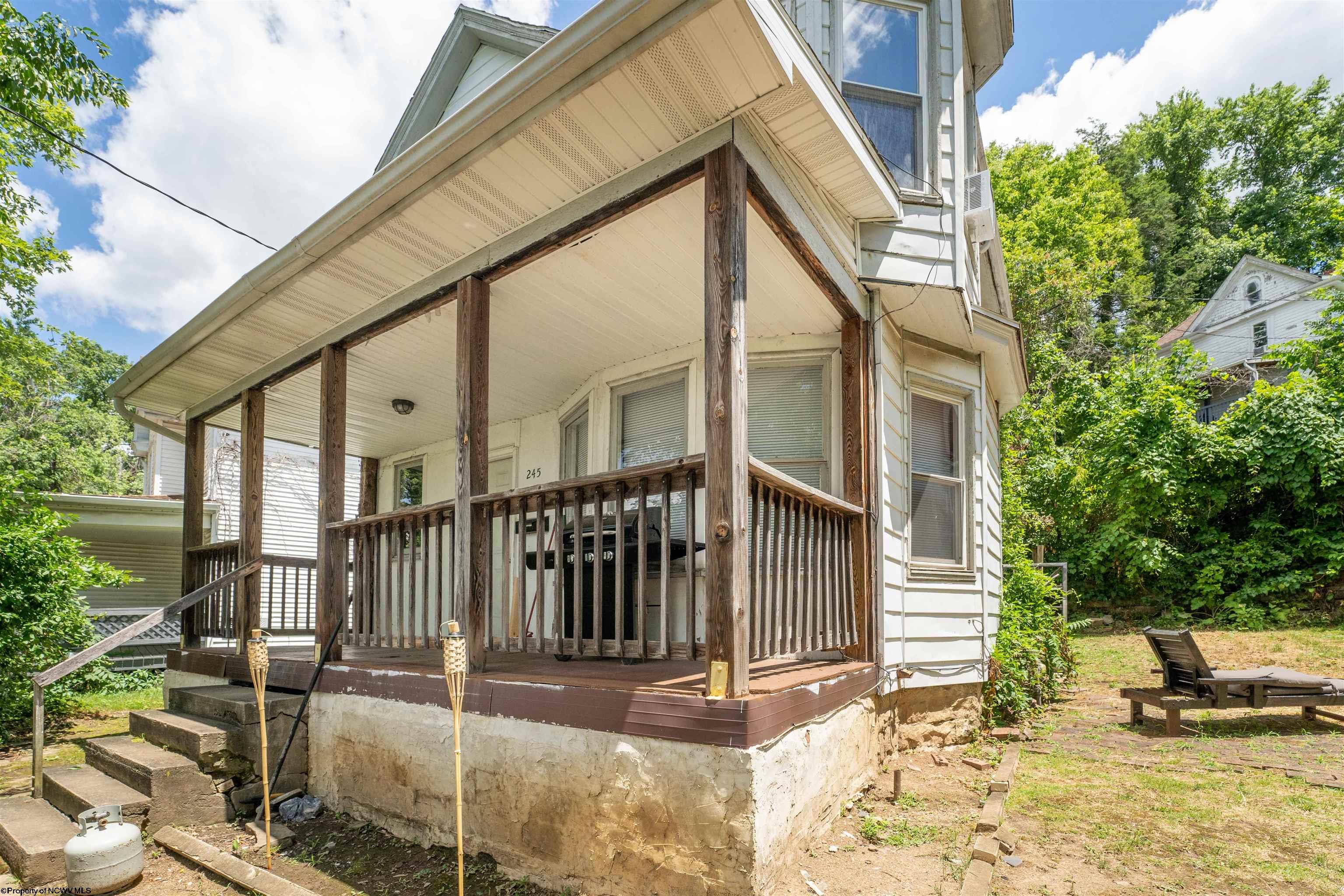 Photo 3 of 25 of 245 Richwood Avenue house