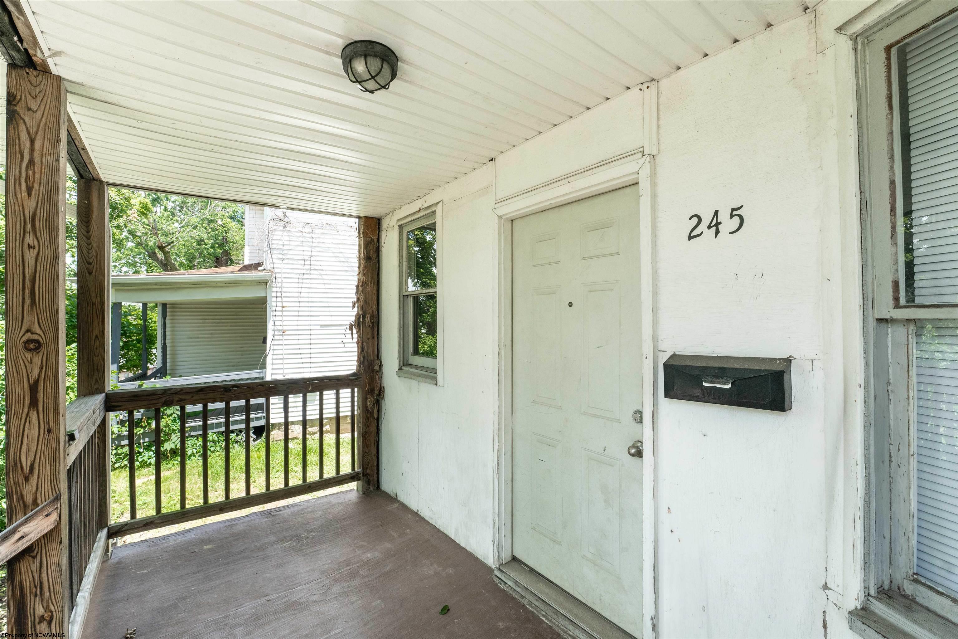 Photo 8 of 25 of 245 Richwood Avenue house