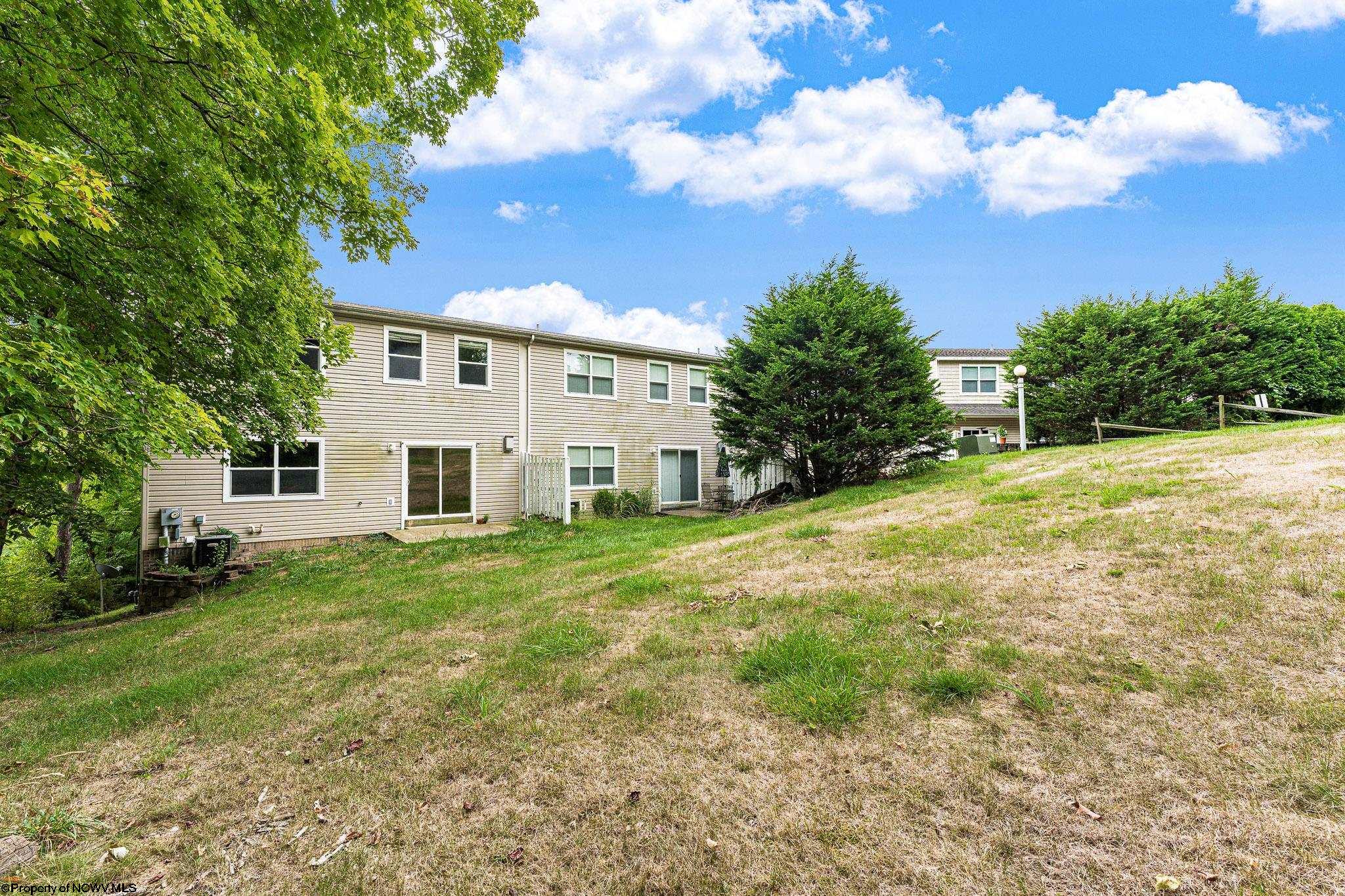 Photo 31 of 35 of 402 Cassina Drive townhome