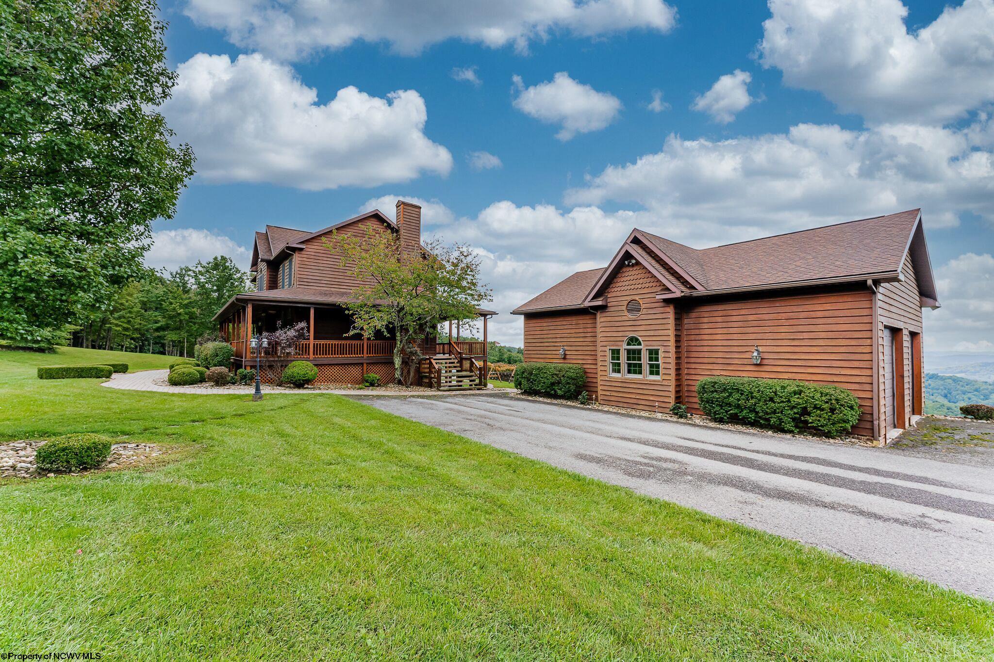 Photo 2 of 41 of 456 Breakiron Hill Road house