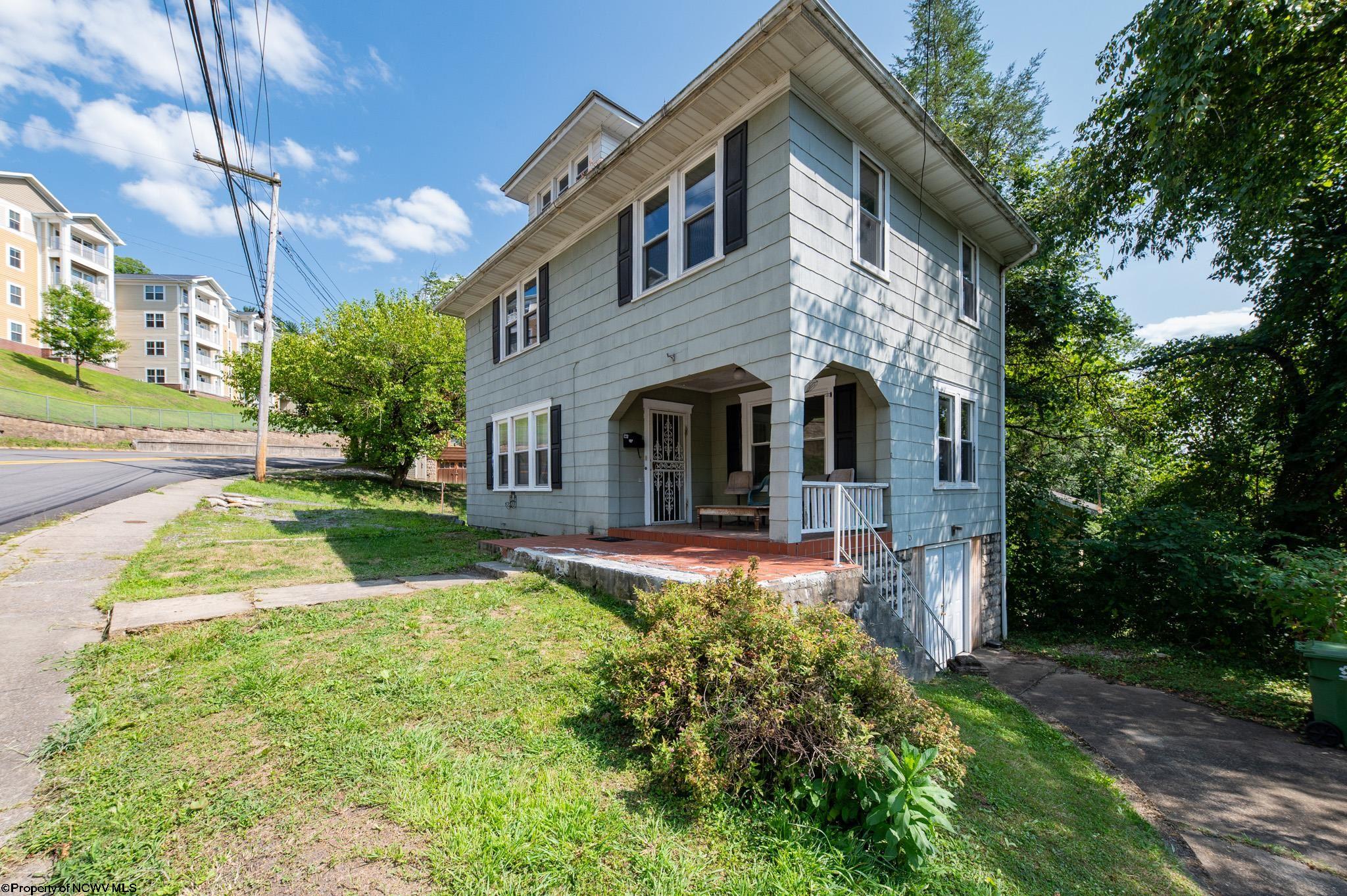 Photo 2 of 24 of 946 N Willey Street house