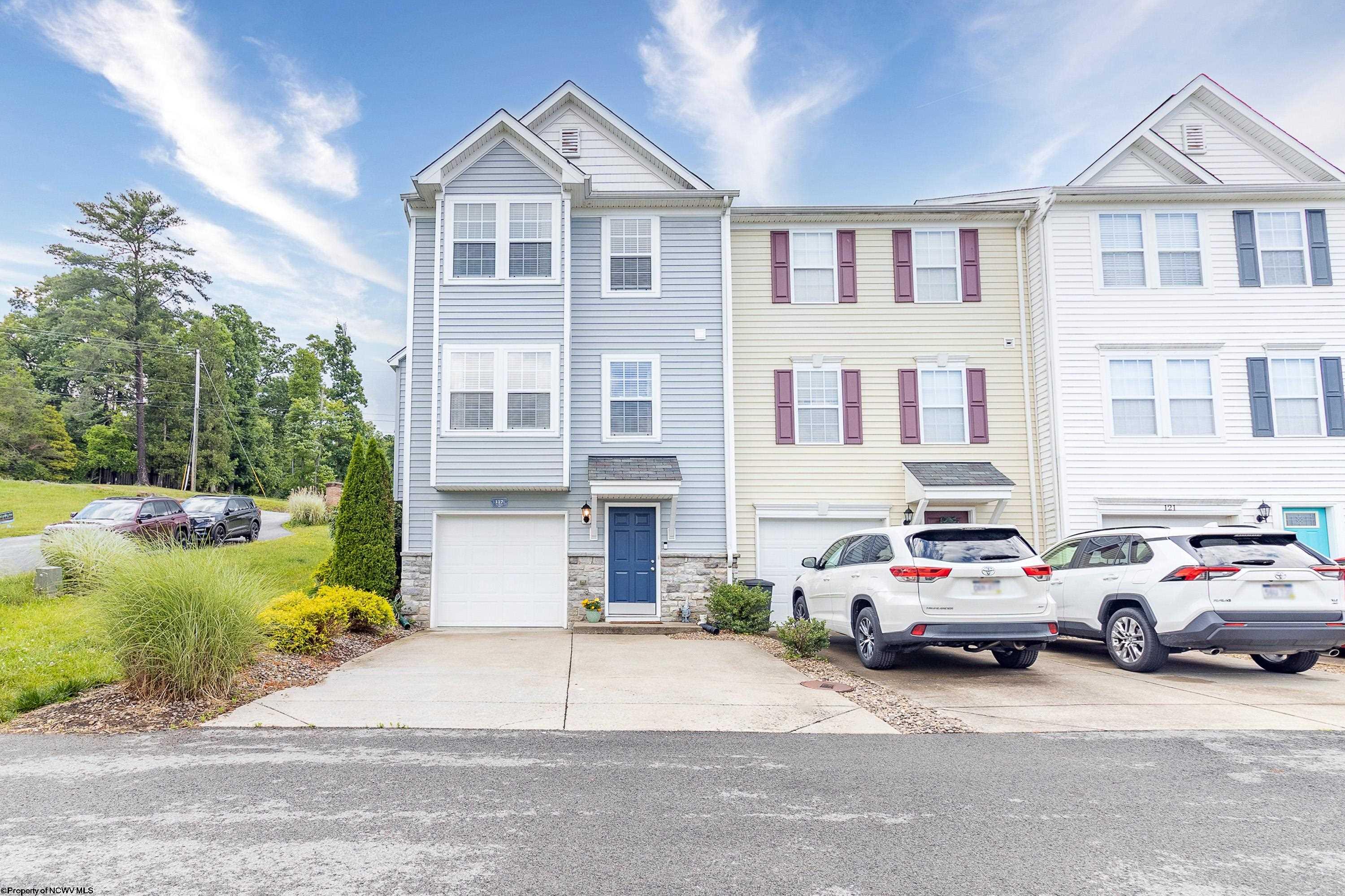 Photo 1 of 41 of 117 Pine Lane townhome