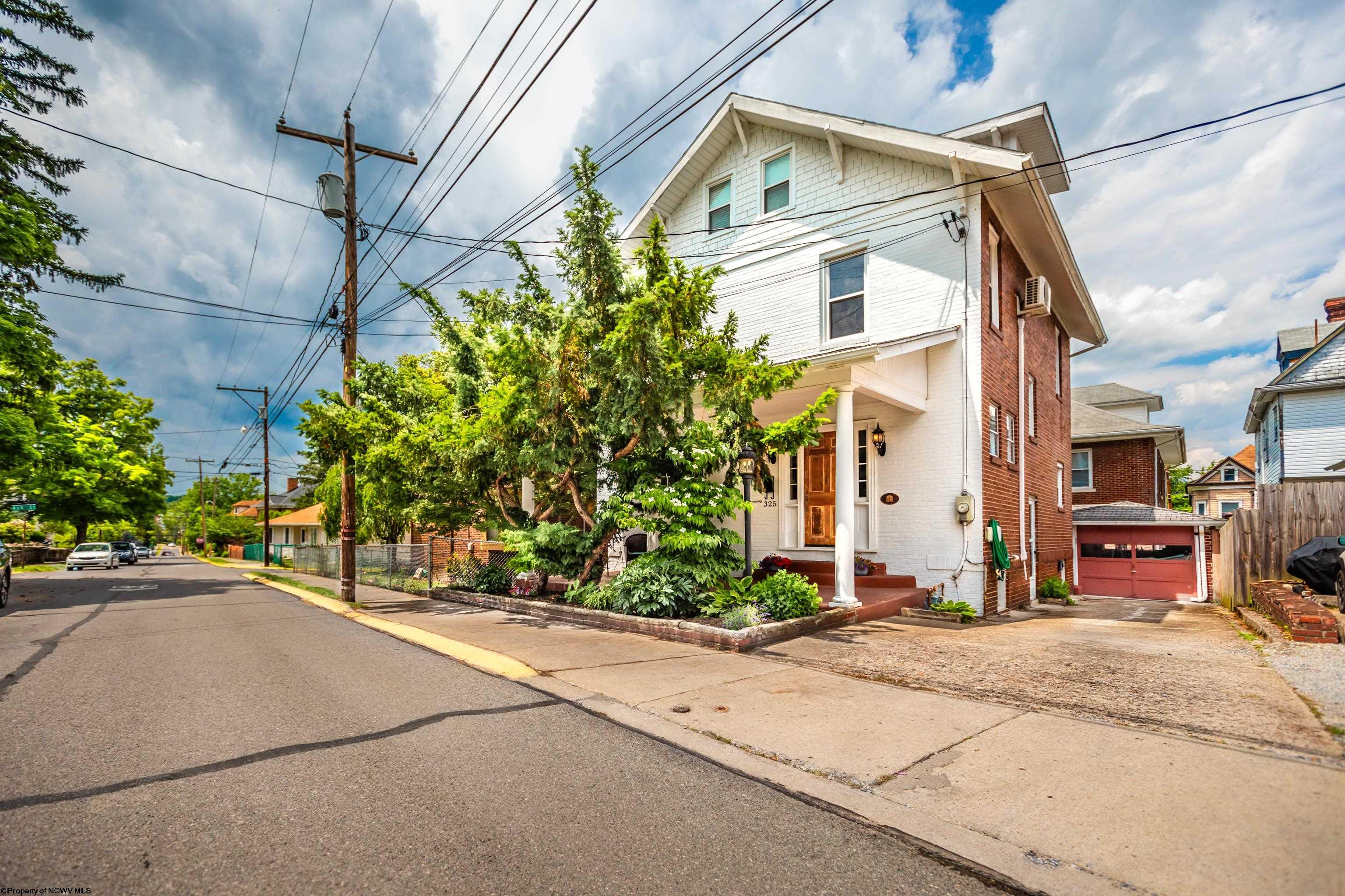 Photo 1 of 44 of 325 Wilson Avenue house