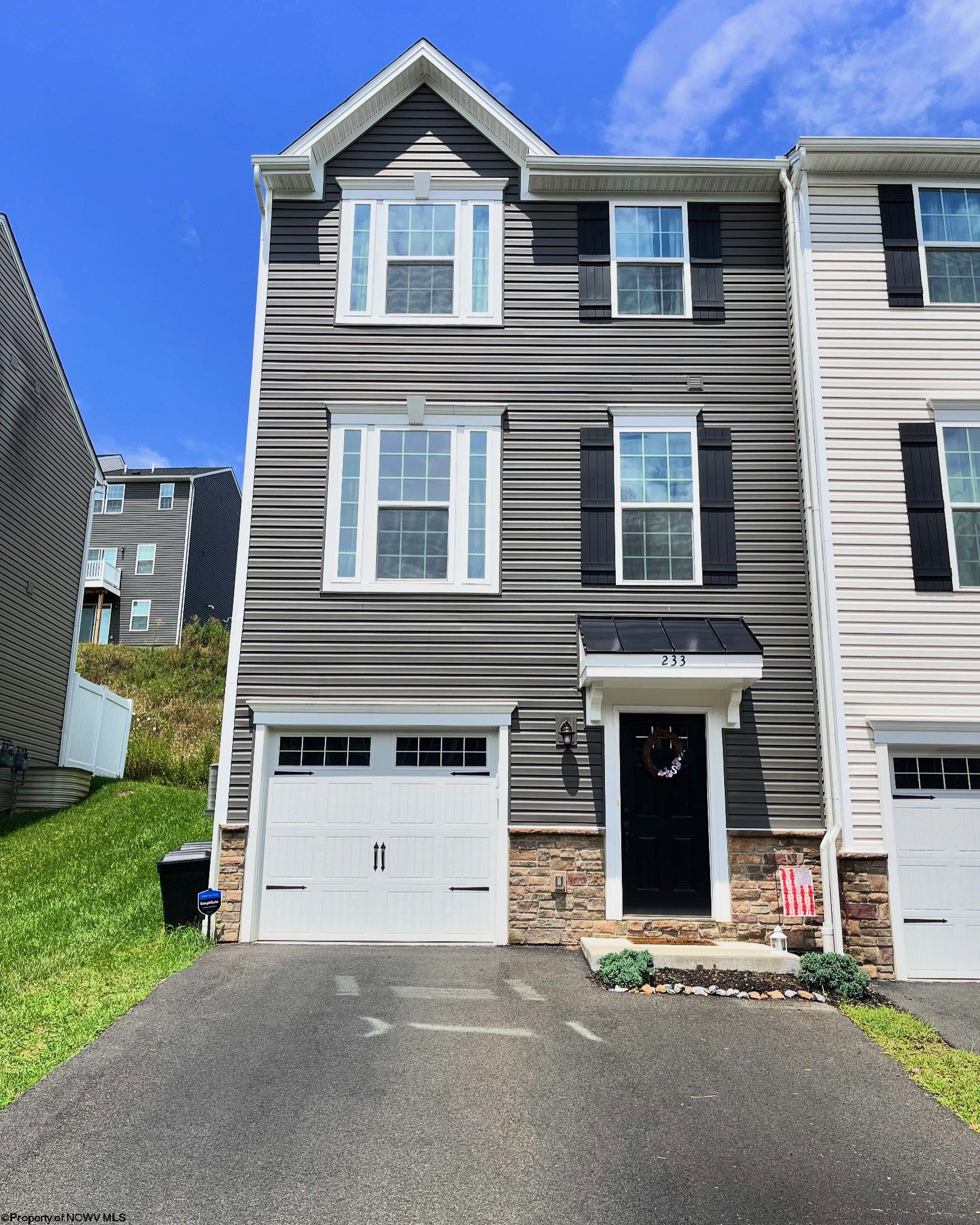 Photo 2 of 26 of 233 Stonehurst Drive townhome