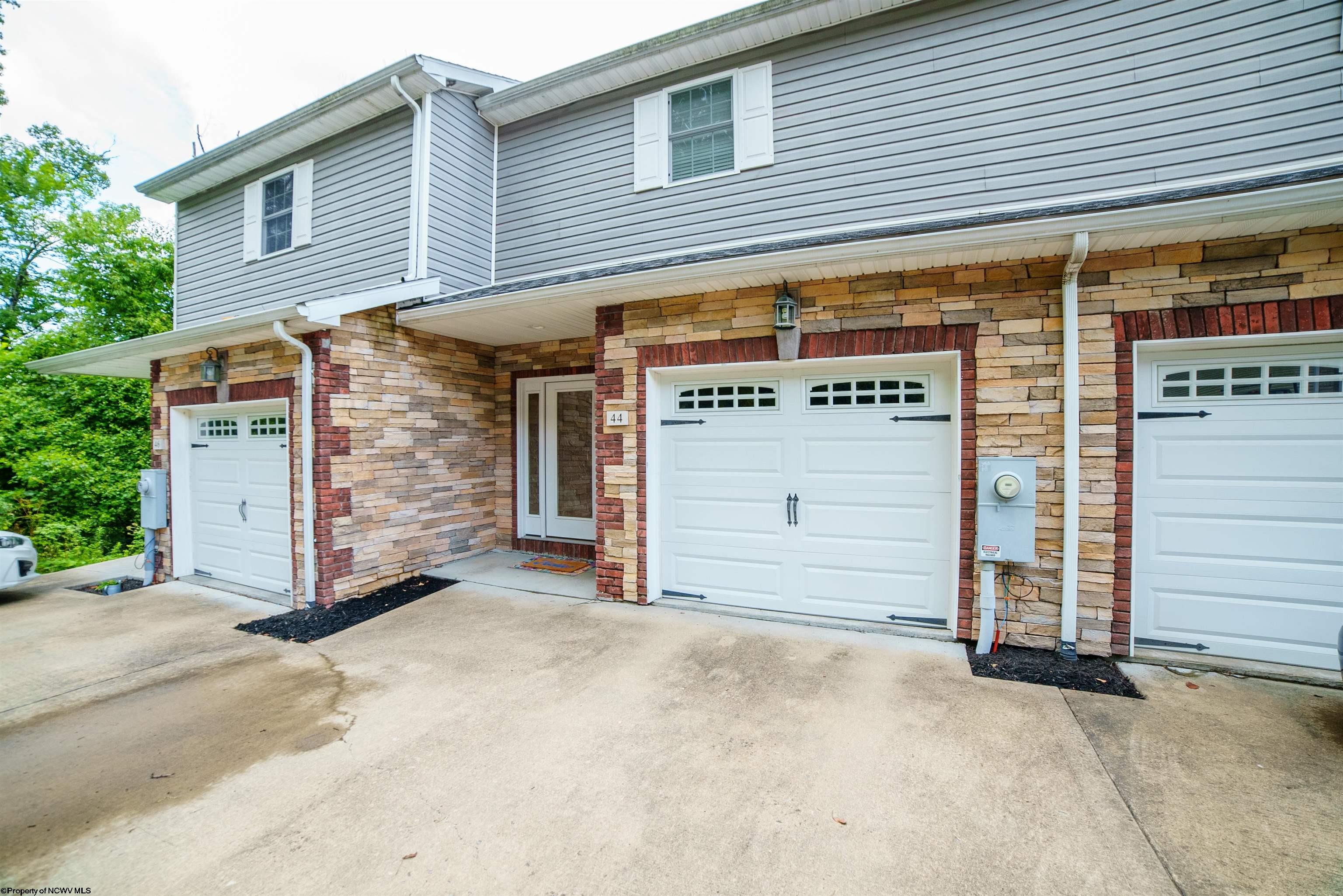 Photo 1 of 20 of 44 Turnstone Drive townhome