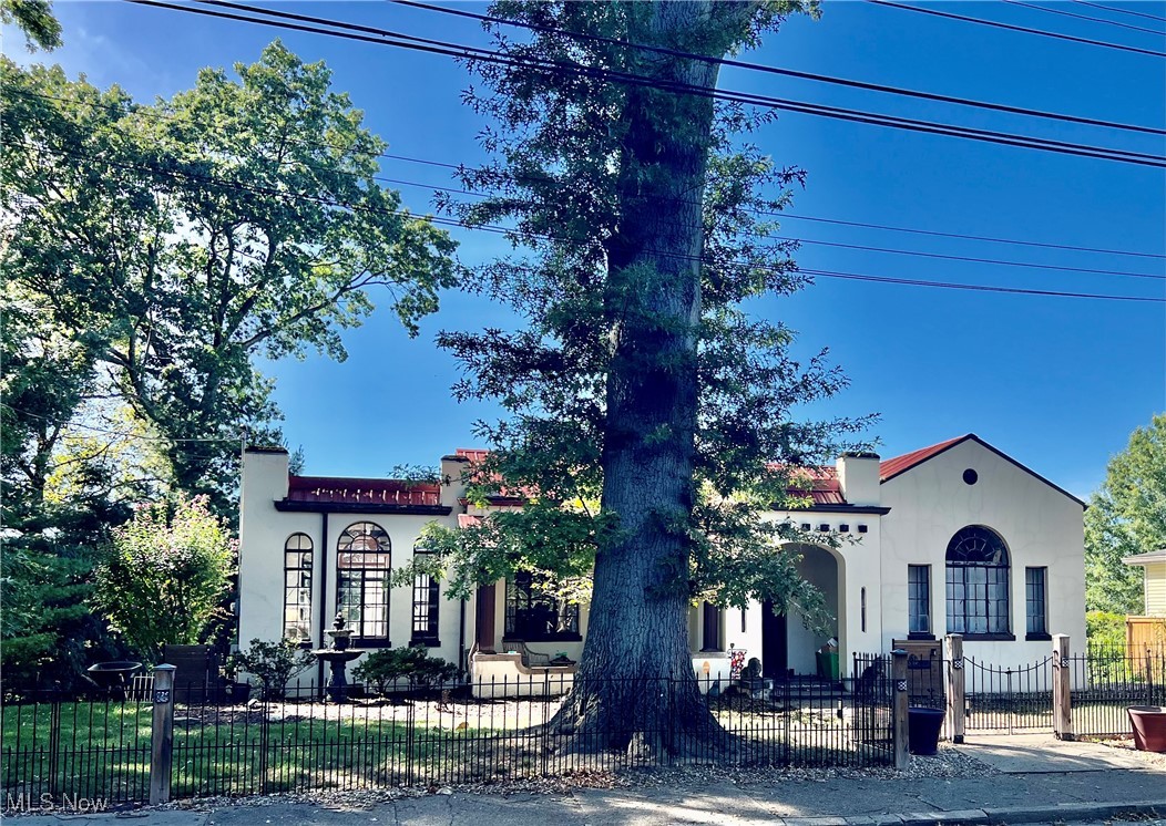 Photo 1 of 46 of 1003 Quincy Street house