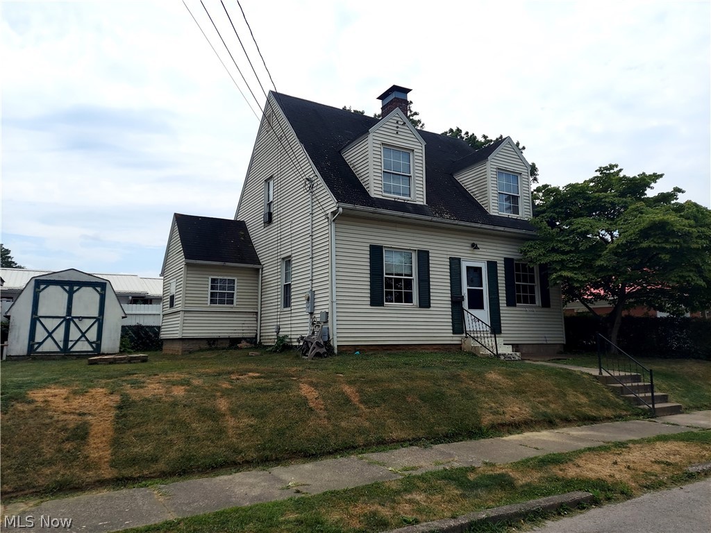 Photo 2 of 25 of 1906 Pearcy Avenue house